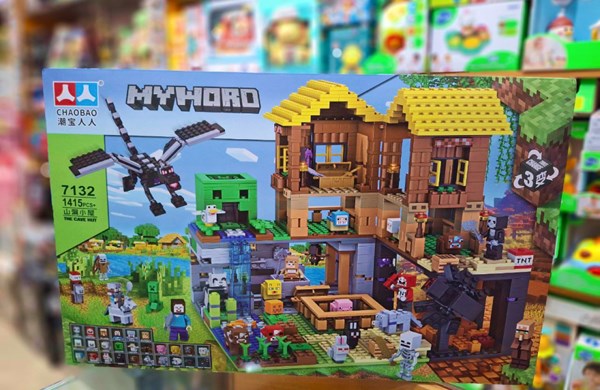 لگو ماینکرافت روستای کریپر با ساکنان 1415 قطعه مدل Minecraft My World 7132_اسباب بازی