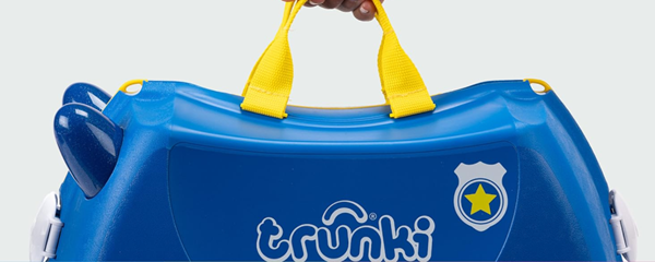 چمدان سواری کودک با ظرفیت 18 لیتر طرح ماشین پلیس مدل 00323 Trunki 18L_اسباب بازی