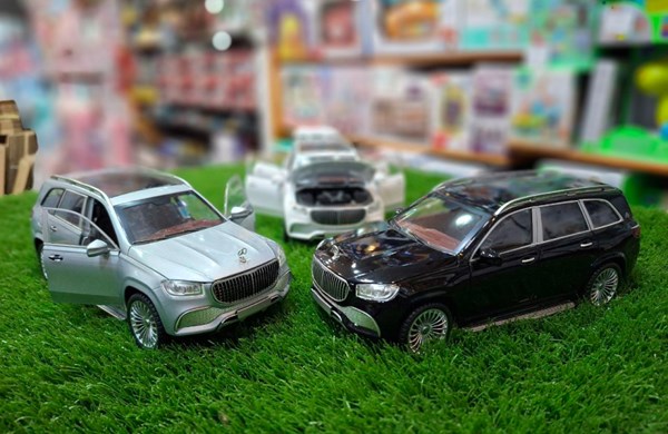 اسباب بازی ماشین فلزی مرسدس بنز مایباخ مقیاس 1:24 مدل Mercedes Benz Maybach GLS600_اسباب بازی