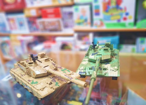 تانک فلزی موزیکال، چراغدار و دودزا مقیاس 1:36_اسباب بازی