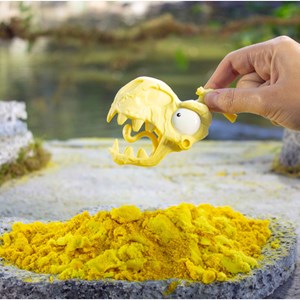 تخم داینو اسمشرز Smashers با استخوان کرم مدل Smashers Epic Dino Egg Collectibles Series 3 Dino By_اسباب بازی