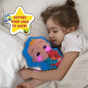 بالشتک جی جی پولیشی چراغ ‌دار و موزیکال مدل Wow! Stuff - CoComelon - Music & Light Sleep Soother_اسباب بازی