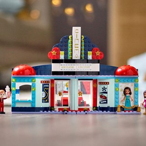 لگو فرندز سینمای شهر 451 قطعه مدل Lego Friends - Heartlake City Movie Theater - 41448 Building Kit_اسباب بازی