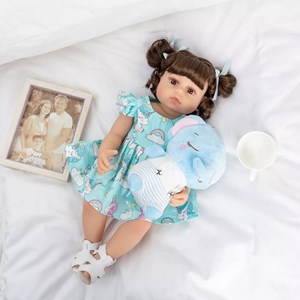 عروسک سیلیکونی دختر بچه همراه با عروسک فیل و وسایل_اسباب بازی