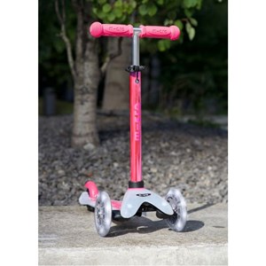 اسکوتر مینی دلوکس نئوکروم با بدنه شفاف و چرخ های چراغ دار مدل Micro - Mini Scooter Deluxe Flux Neochrome LED - Pink