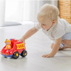 اسباب بازی ماشین آتش نشانی با آتش نشان تولو مدل87477 Tolo First Friends Fire Engine_اسباب بازی