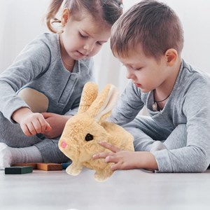 عروسک رباتیک خرگوش حرکتی رنگ کرم_اسباب بازی