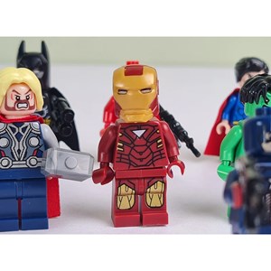 اکشن فیگور لگو 12 عددی انتقام جویان و لیگ عدالت_اسباب بازی