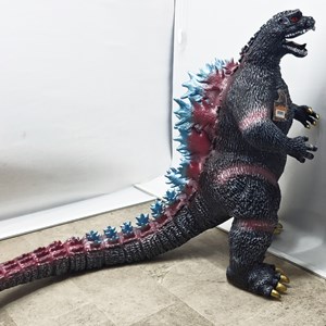 اکشن فیگور گودزیلا سایز بزرگ جنس سیلیکون قد 90 سانتی متر_اسباب بازی