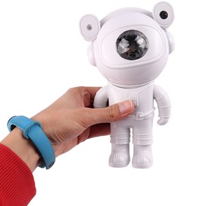 چراغ خواب طرح فضانورد کهکشانی کنترلی و اسپیکر دار بلوتوثی Astronaut Projector Light_اسباب بازی