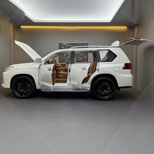 اسباب بازی ماشین فلزی لکسوس مقیاس 1:18 مدل Lexus LX570_اسباب بازی