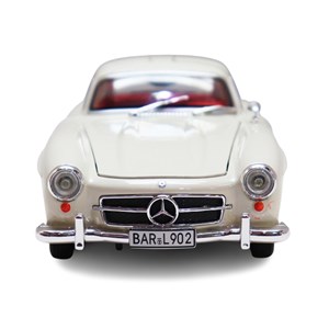 ماشین فلزی کلاسیک بنز دودزا با چراغ‌ و درب‌ های بازشو رنگ سفید_اسباب بازی