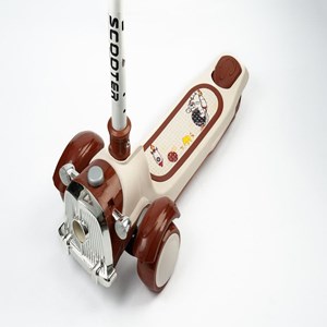 اسکوتر تعادلی سه چرخ چراغدار و موزیکال مدل ms108 رنگ قهوه ای