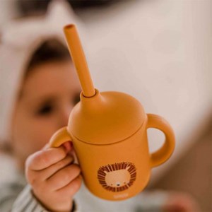 لیوان نی دار سیلیکونی طرح شیر ساسی Sassi